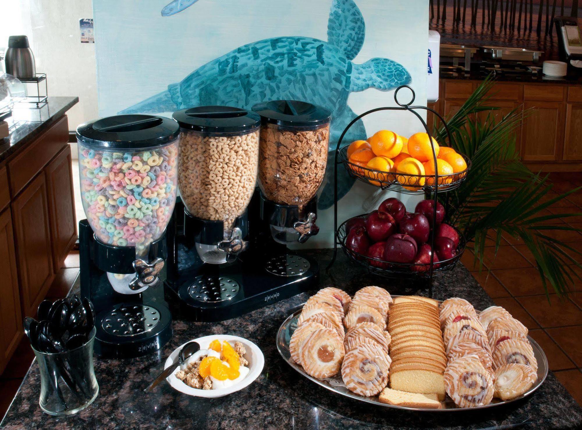 Ramada Plaza By Wyndham Virginia Oceanfront Hotel 3*