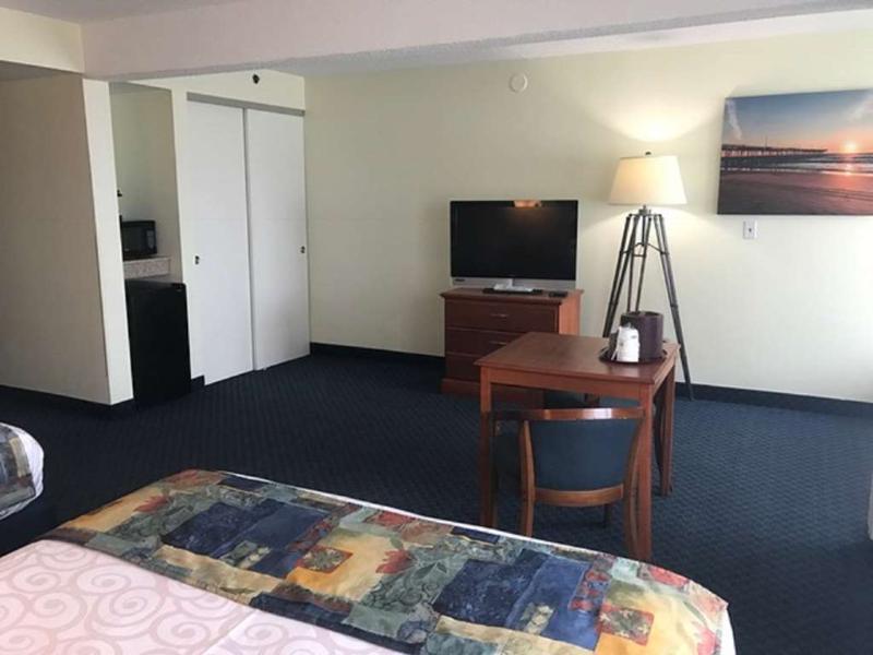 Ramada Plaza By Wyndham Virginia Oceanfront Hotel
