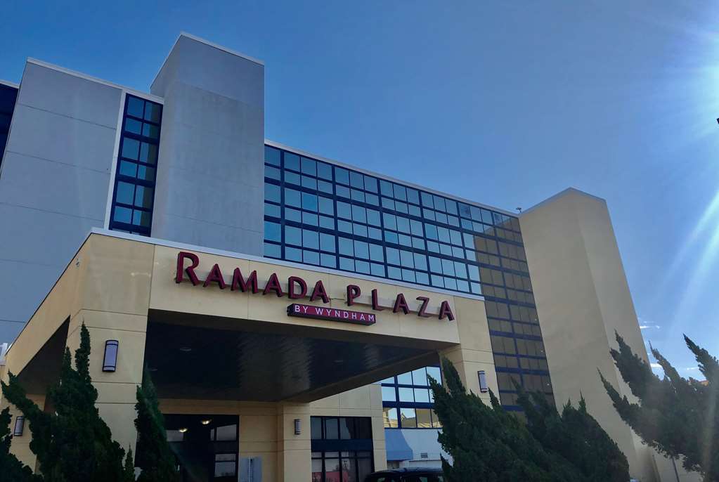Hotel Ramada Plaza By Wyndham Virginia Oceanfront