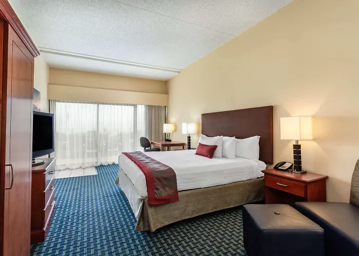 Ramada Plaza By Wyndham Virginia Beach Oceanfront