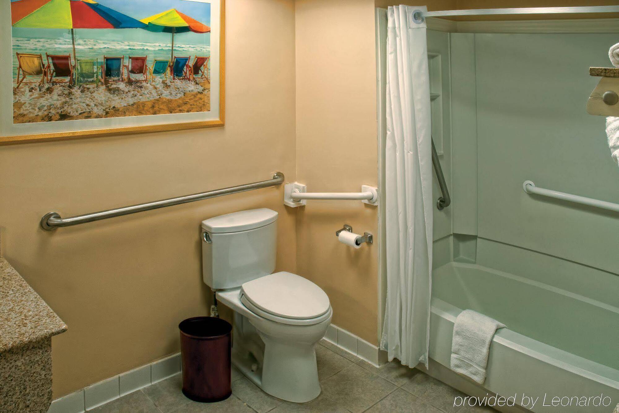 Hotel Ramada Plaza By Wyndham Virginia Oceanfront 3*